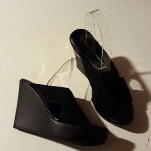 CHARLES BY CHARLES DAVID PAL SANDALS